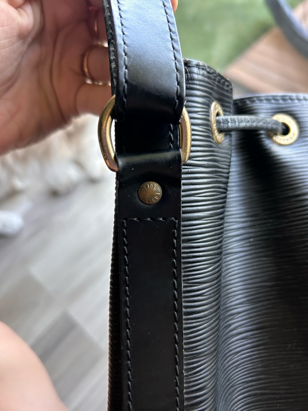Louis Vuitton Black Epi Leather Drawstring Shoulder Bag - Picture 12 of 16